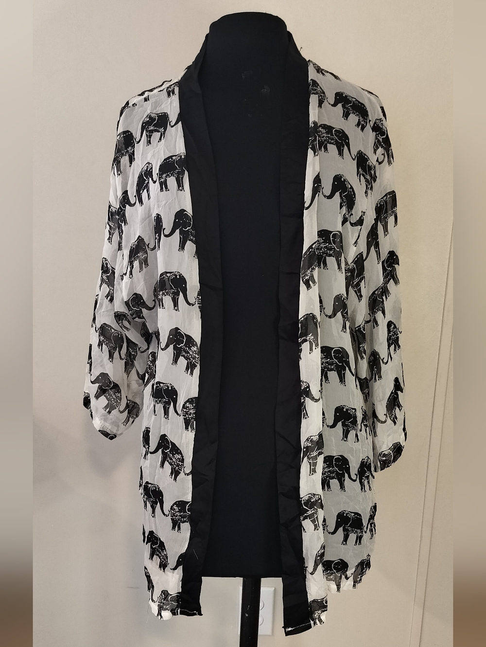 Mudd Black & White Elephant Print Open-Front Kimono